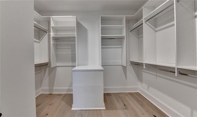 Building Photo - 435 Mayfair Ct