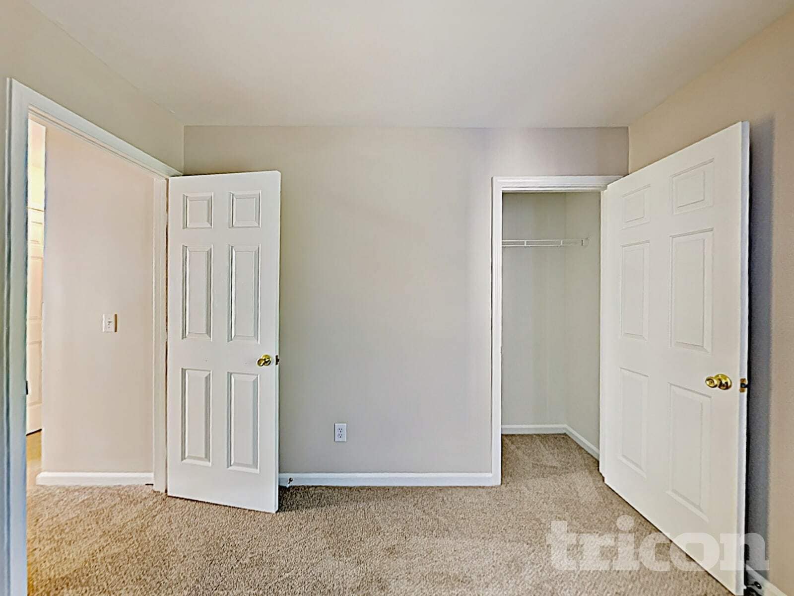 Building Photo - 1221 Brook Farm Ln