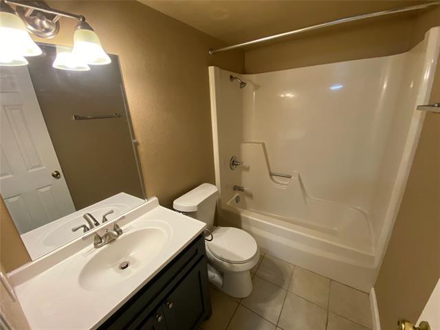 Building Photo - 241 N Sherman St