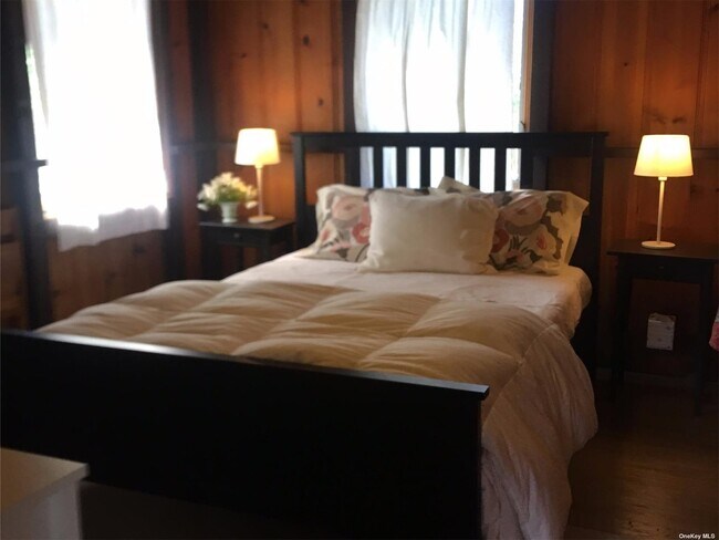 Building Photo - 80 Pond Rd