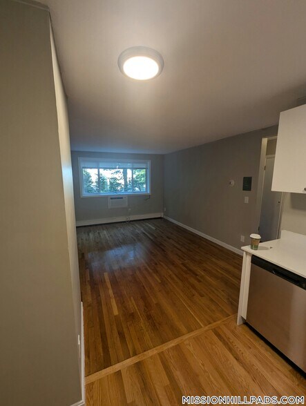 Building Photo - 226 Parker Hill Ave