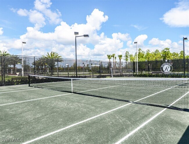 Building Photo - 3296 Pacific Dr