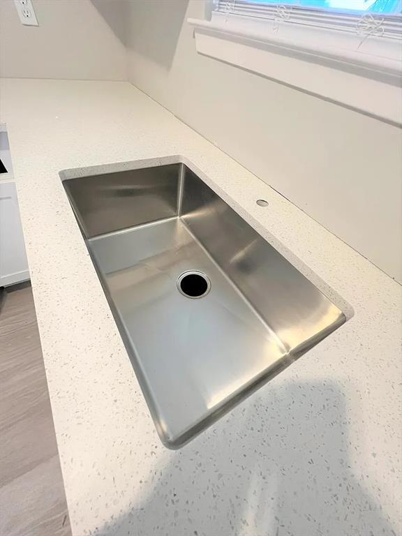 Building Photo - 12214 Thompkins Dr