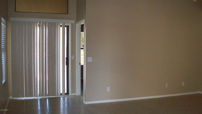 Building Photo - 802 E Rosemonte Dr