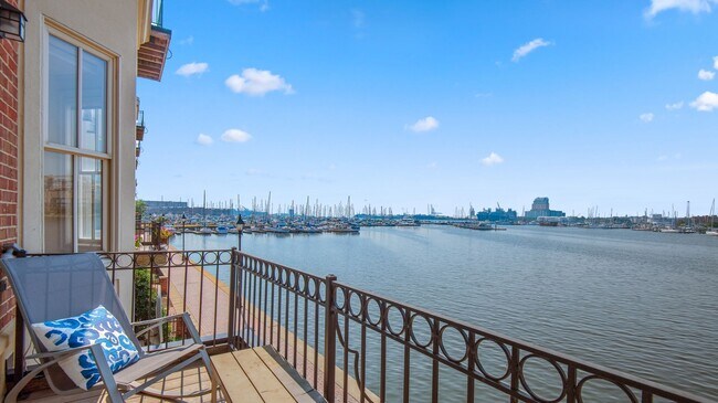 Building Photo - Waterfront living in the heart of Canton!