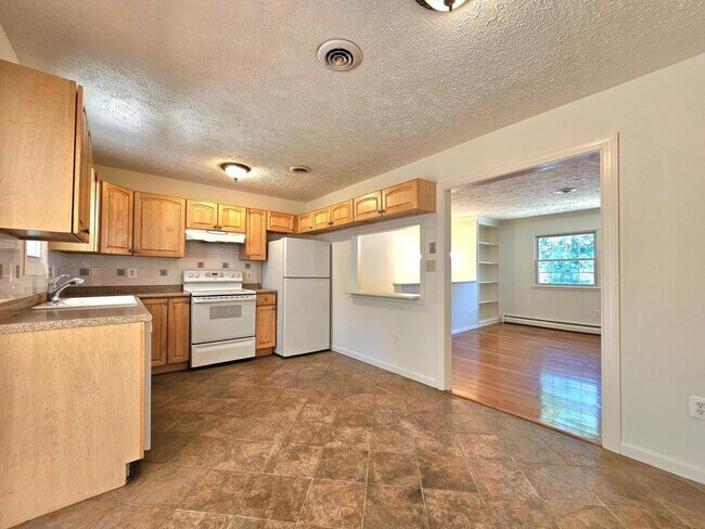 Building Photo - 4123 Glendale Rd