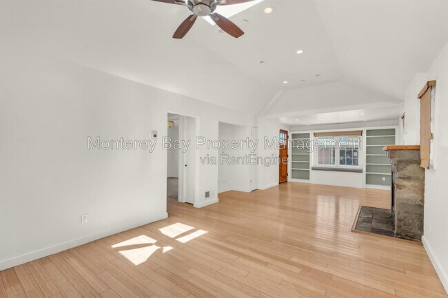 Building Photo - 414 Monterey Ave