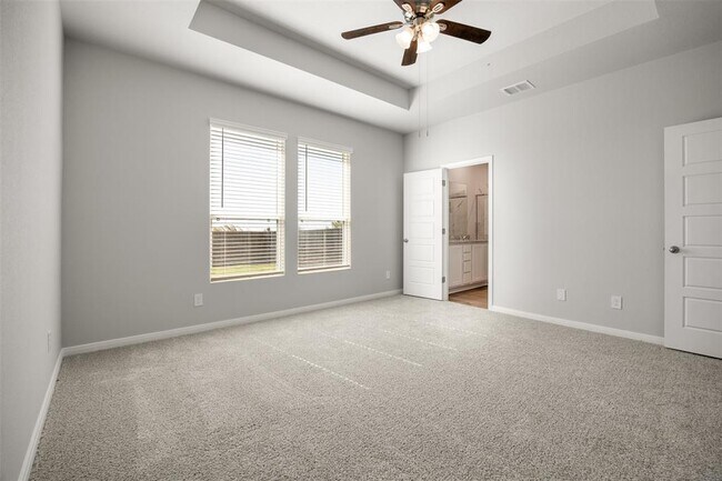 Building Photo - 445 Cross Barn Blvd