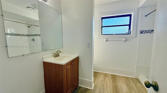 Building Photo - 6969 SW 36th Dr