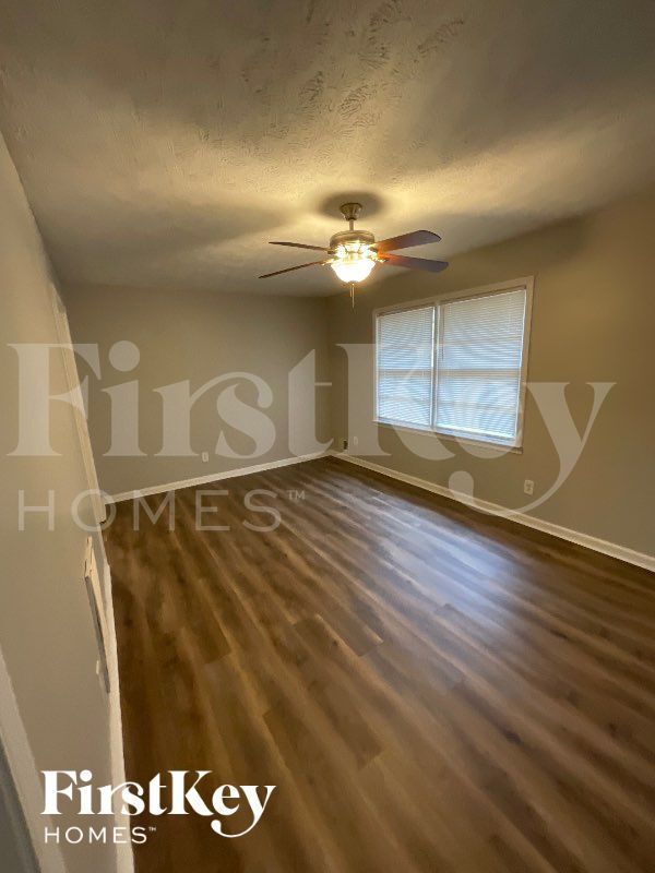 Building Photo - 10799 Sanderling Ln