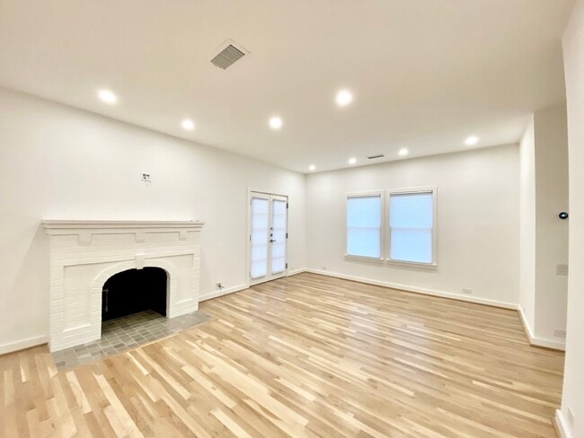 Building Photo - 1401 Branard St