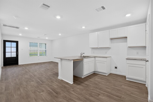 Building Photo - 11806 Holly Hurst Dr