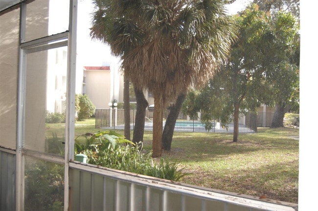 Building Photo - 622 NW 13th St