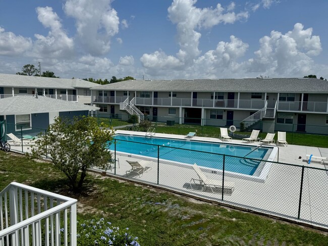 Building Photo - 1 Bed/1 Bath, Ground Floor Condo in Palms ...