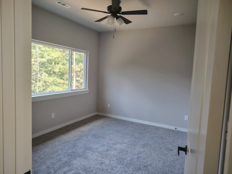 Building Photo - 53 Shetland Dr