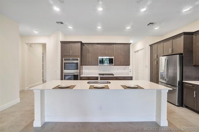 Building Photo - 11785 Waterway Cir