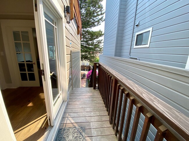 Building Photo - Gorgeous Richmond Home w/Deck and Yard