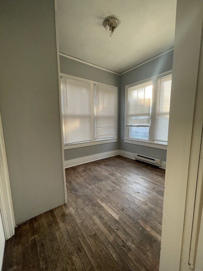 Building Photo - 1617 N C St