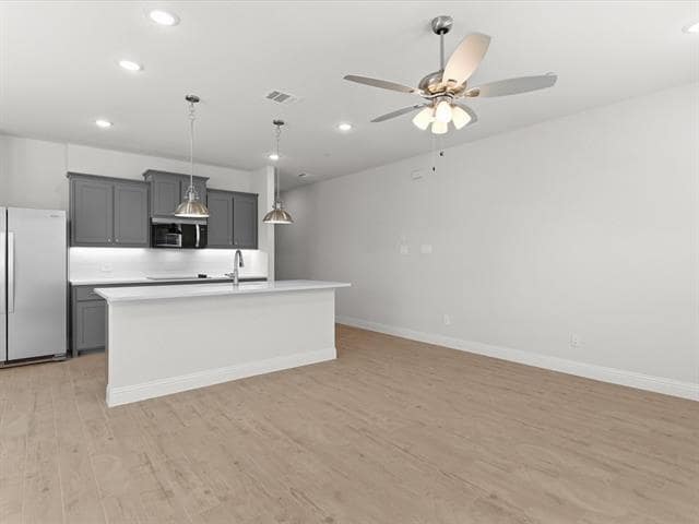 Building Photo - 2670 Copper Breaks St