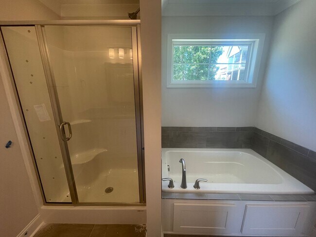 Building Photo - Ooltewah Rental 3 Bedrooms + Full Finished Basement