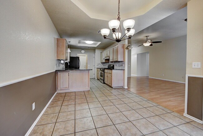 Building Photo - 2904 Canyon Oaks Ct