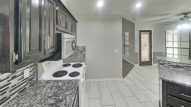 Building Photo - 10100 S Rachel Ct