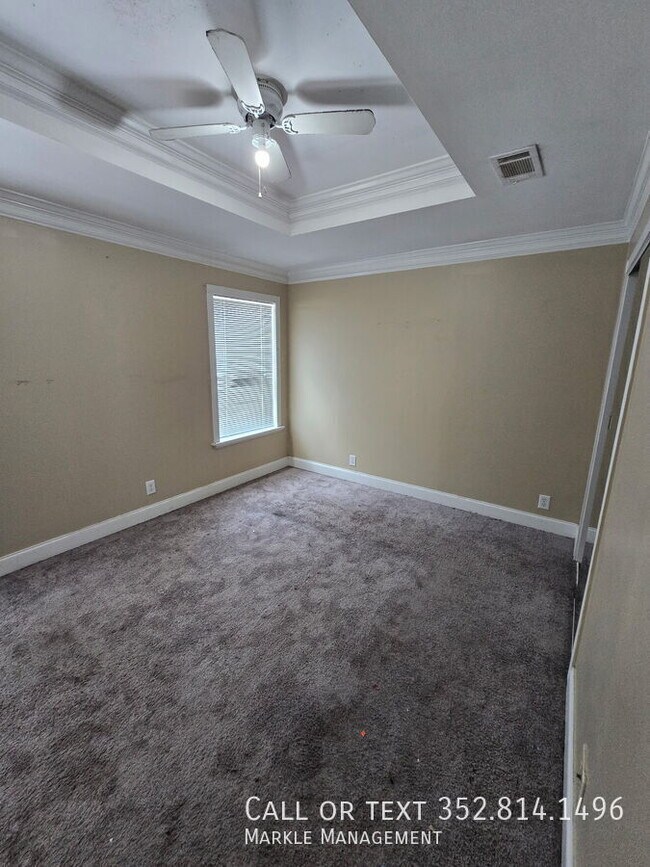 Building Photo - 200 S 11th St