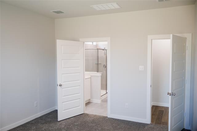 Building Photo - 3916 Nasworthy Dr