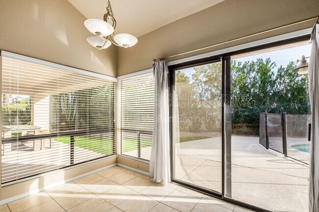 Building Photo - 10060 E San Bernardo Dr