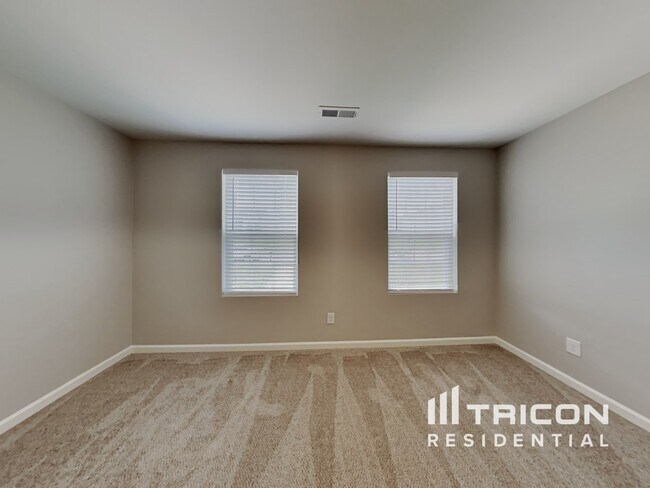 Building Photo - 127 Coddington Ln