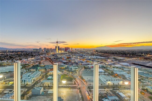 Building Photo - 200 Hoover Ave