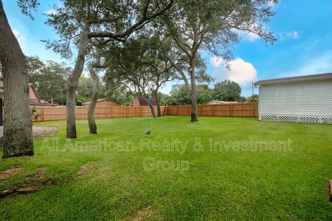 Building Photo - 20 Dogwood Ln