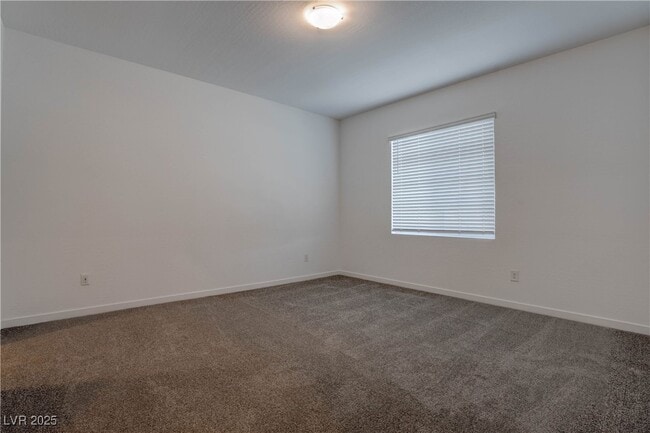 Building Photo - 5730 Sky Pointe Dr