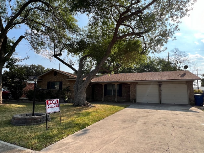 Building Photo - 9903 Astronaut Dr