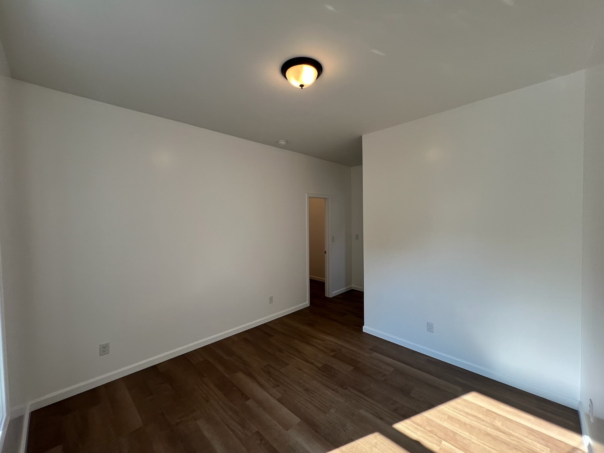 Building Photo - 312 E Broadway