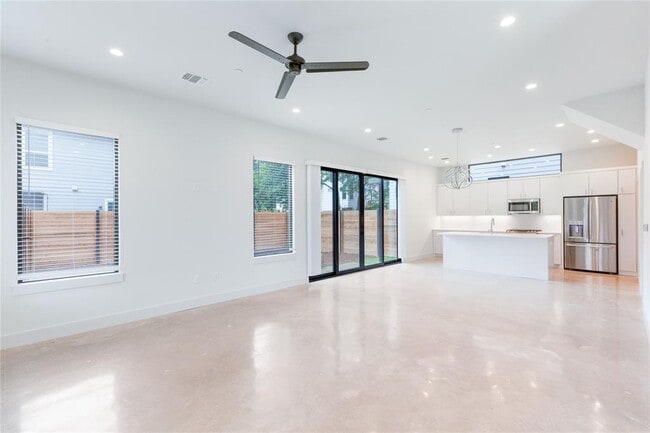 Building Photo - 1116 Walton Ln
