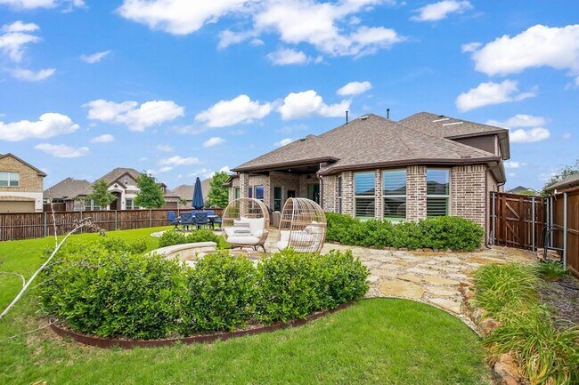 Building Photo - 4301 Overbrook Dr