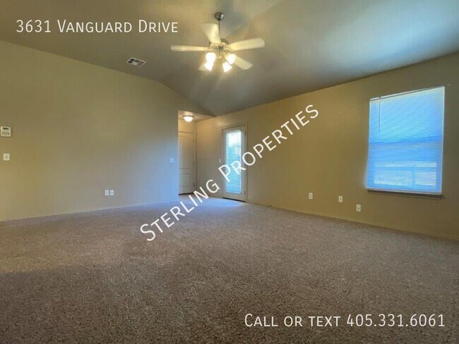 Building Photo - 3631 Vanguard Dr