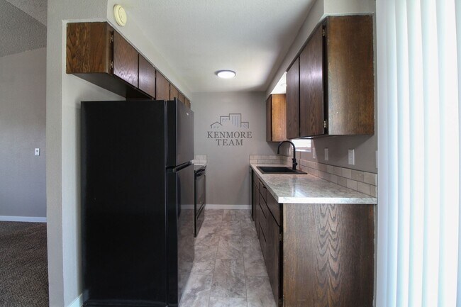 Building Photo - 1602 Swift Blvd