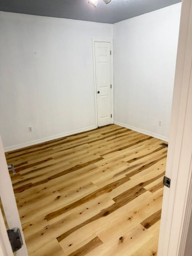 Building Photo - 1006 Frontier Ct