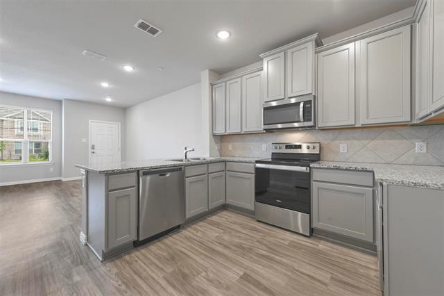Building Photo - 3521 Brentwood Dr