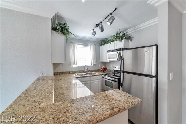 Building Photo - 4050 Pacific Harbors Dr