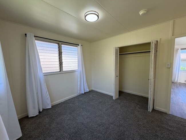 Building Photo - Charming 2-Bedroom Cottage with Private Yard in Kaimuki