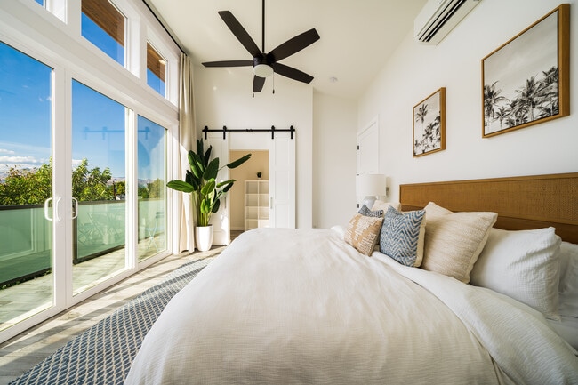 Building Photo - 823 Orondo Ave