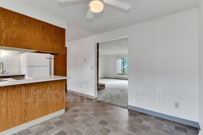 Building Photo - 5660 SW 180th Ave