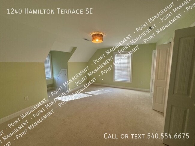 Building Photo - 1240 Hamilton Terrace SE