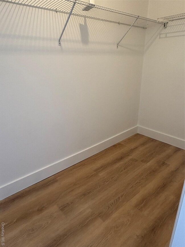 Building Photo - 17 W 20th Rd