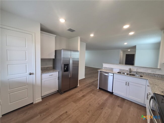 Building Photo - 942 Bluegrass Pt