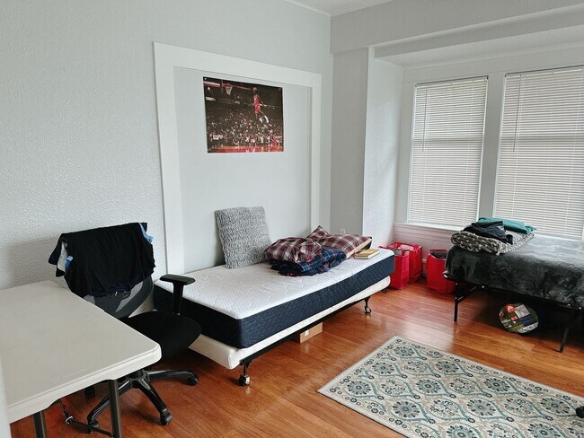 Building Photo - 821 Billy Frank Jr. St