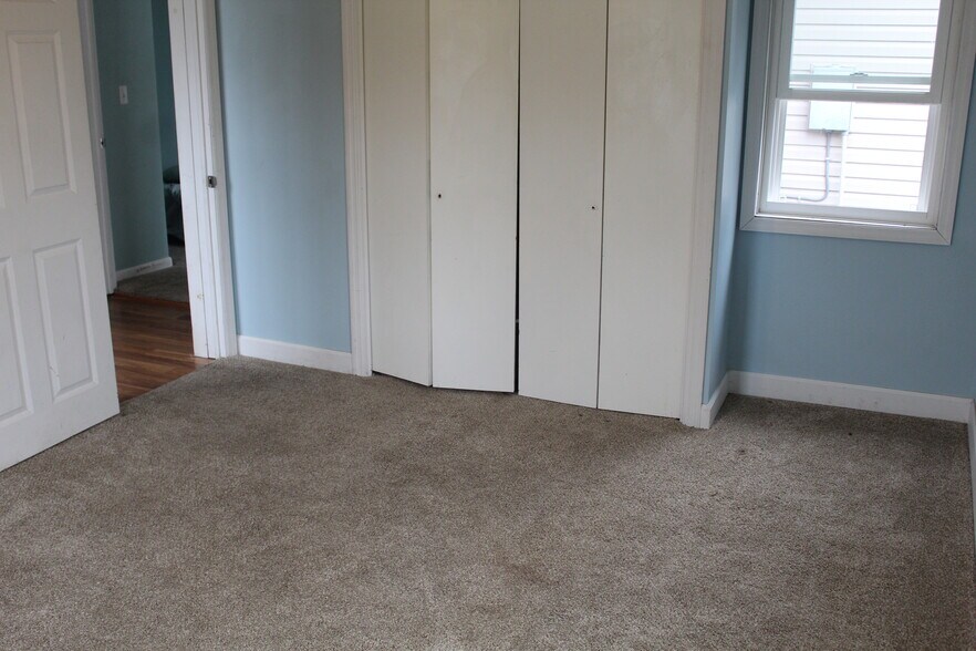 Building Photo - 621 N King St